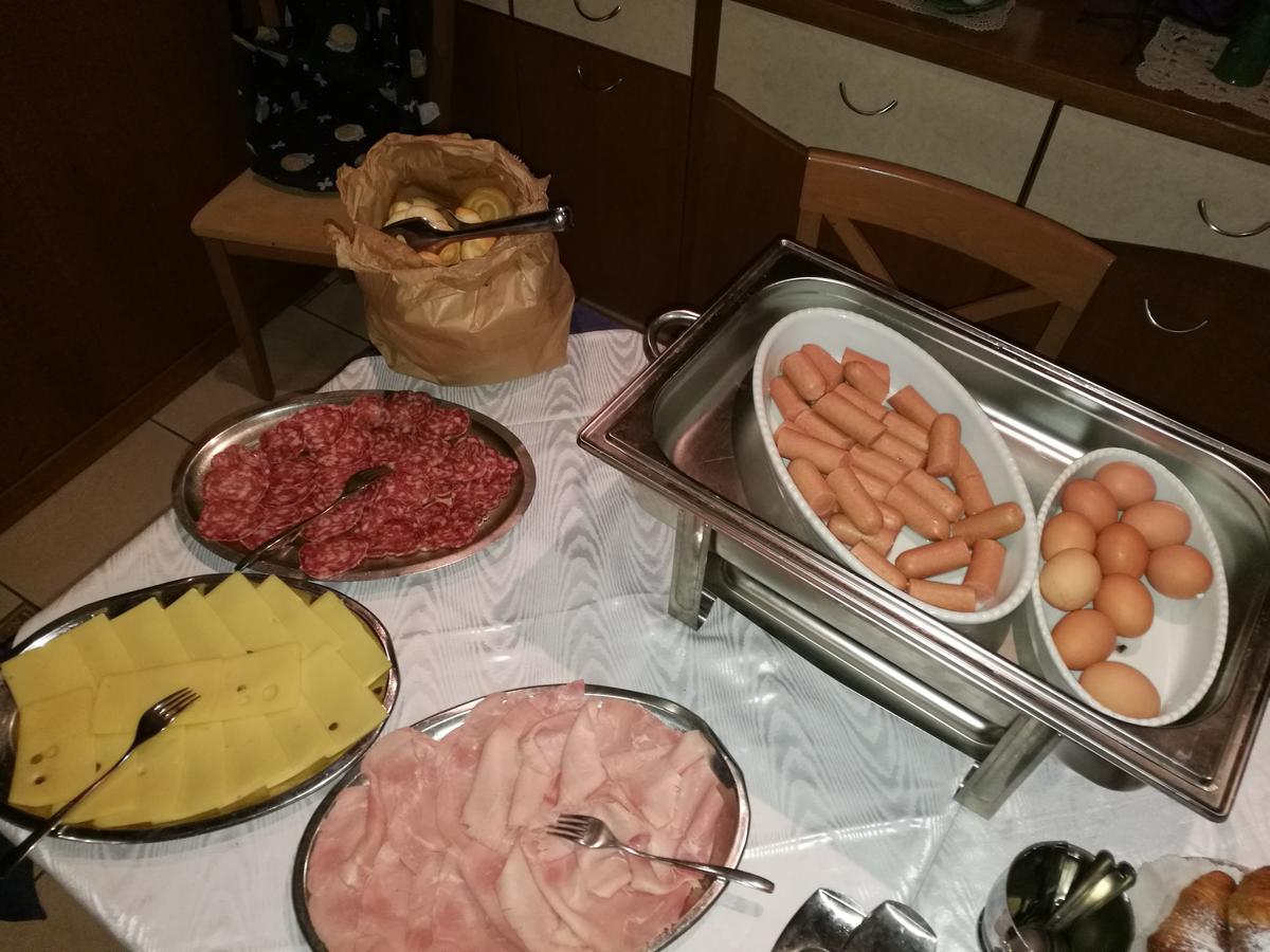 Albergo Roncone Eksteriør billede