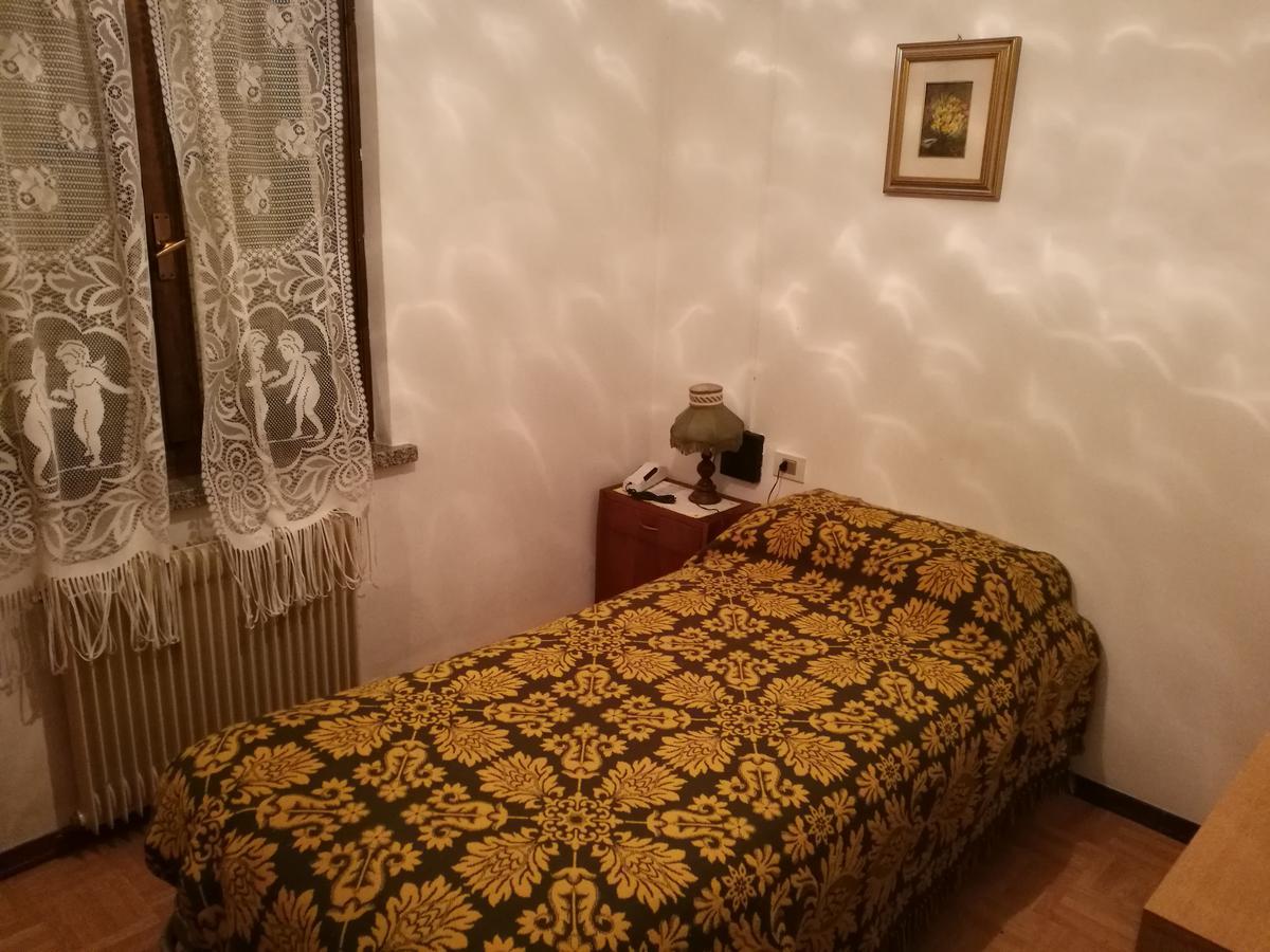 Albergo Roncone Eksteriør billede